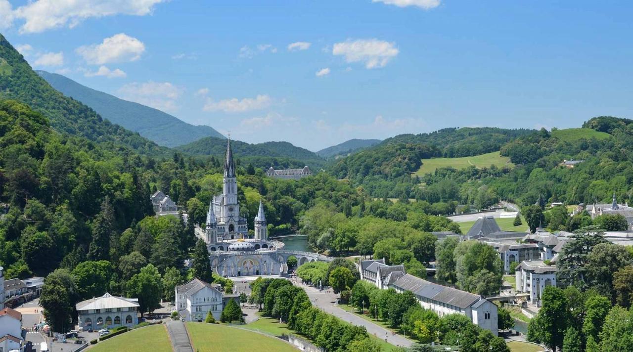 Appart Lourdes 100 M Gare - 4 Places Avec Balcon 10Mn Sanctuaire ภายนอก รูปภาพ