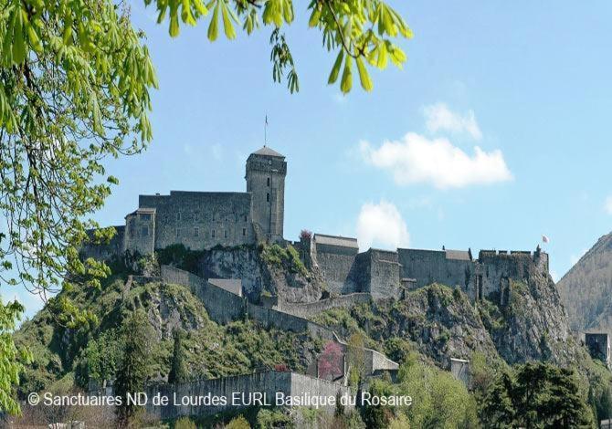 Appart Lourdes 100 M Gare - 4 Places Avec Balcon 10Mn Sanctuaire ภายนอก รูปภาพ